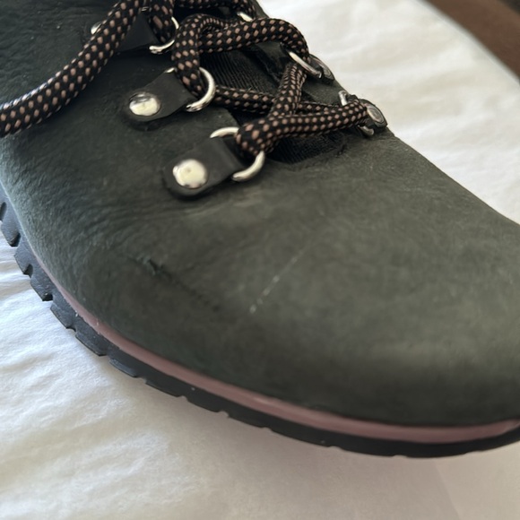 Cole Haan Zer0grand sneakers. Lightly worn. Non-smoking dog friendly home. - Picture 5 of 5